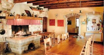 Manger à la ferme en Croatie (agriturizam) : le goût du terroir et de la slow food Agrotourisme Radesic en Istrie Table d'hôtes
