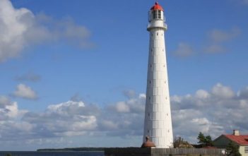 Ile Hiiumaa, charmante petite île estonienne (Tourisme Estonie) ile hiiumaa en Estonie Tahkunan majakka