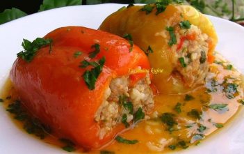 Recette de Poivron farci serbe au soja : Posne paprike punjene sojom poivrons farcis serbes au soja