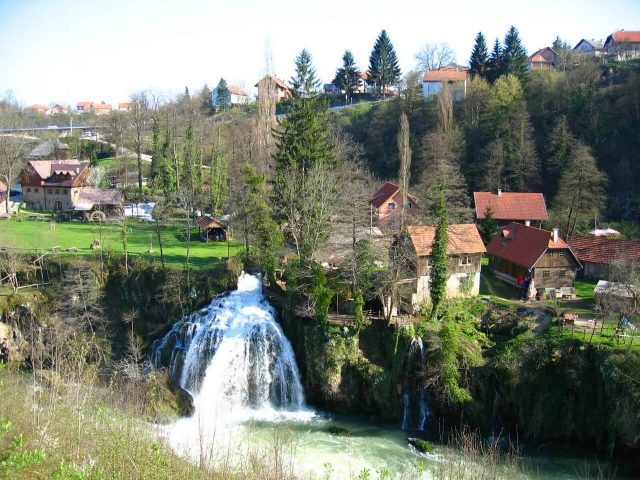 Chutes de Rastoke vues du nord à Slunj