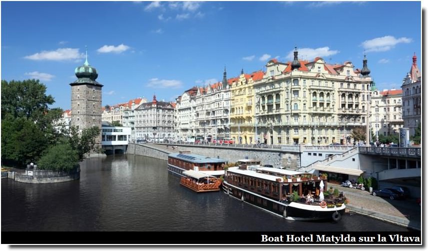 Loger à Prague sur la vltava Boat hotel matylda
