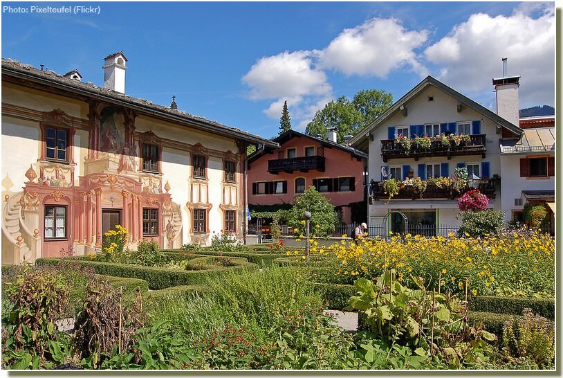 Oberammergau façade peinte en trompe l'oeil en Bavière