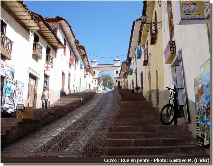 Cuzco rue en pente