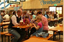 Fruhlingsfest Munich Fete de la biere en famille à Augustiner Brau