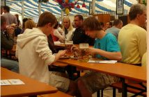 Fruhlingsfest de Munich jeunes à Augustiner Brau