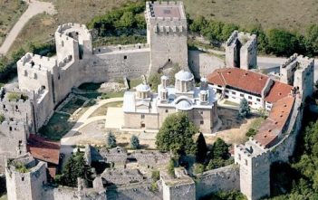 Visiter la Serbie: Que visiter et que voir en Serbie ? monastere manasija