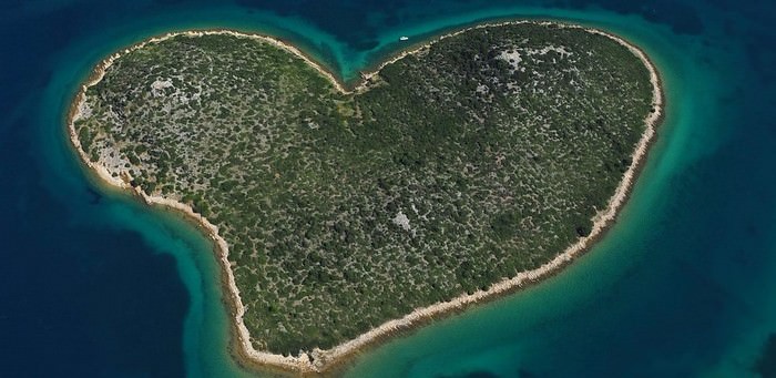 Galesnjak ile en forme de coeur en Croatie