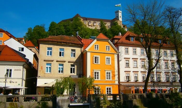 Ljubljana chateau depuis la rivière