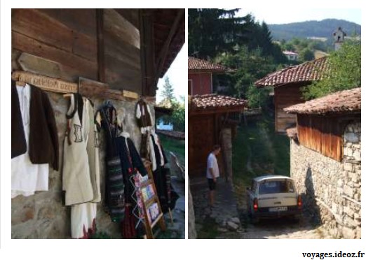 Vieille trabant et vente de costumes bulgares traditionnels