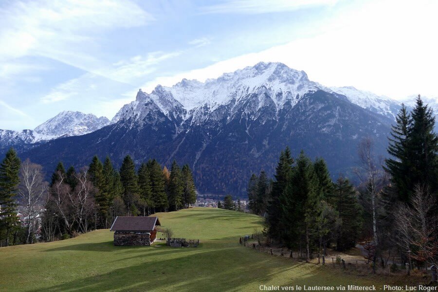Chalet dans les Alpes bavaroises vers le Lautersee via Mittereck