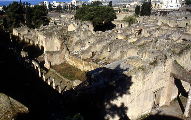 Herculanum panorama de la cité antique