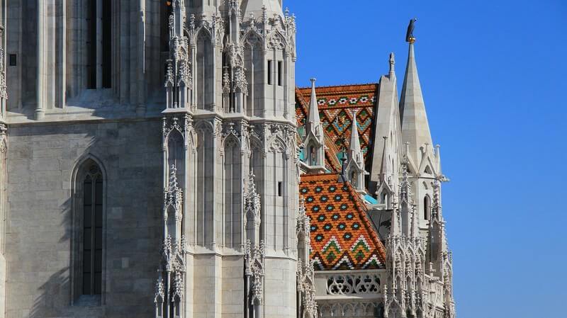 Budapest église Saint Matthias toiture