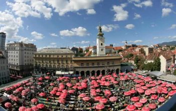 Marché de Dolac Zagreb vu d'en haut