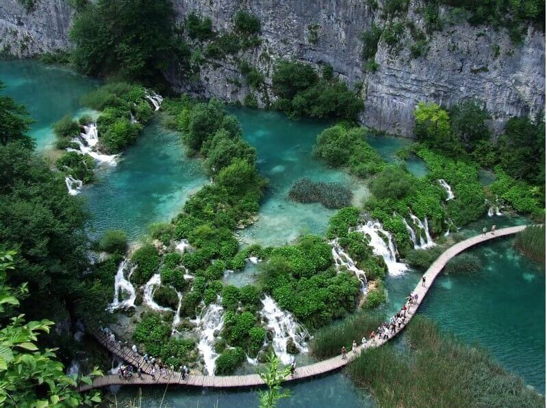 sentier des lacs inférieurs de Plitvice