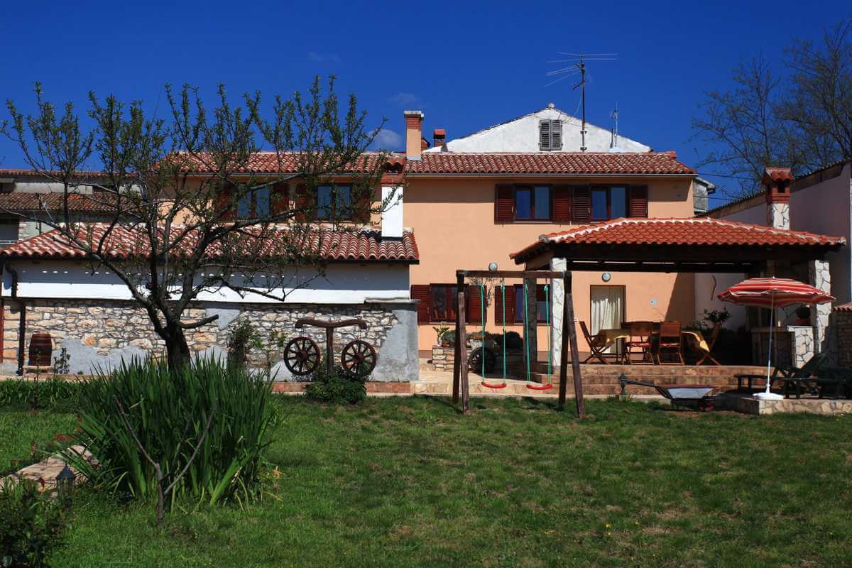 Appartement à la campagne Chez Sara à Muntic