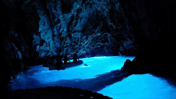 grotte bleue en Croatie à Bisevo