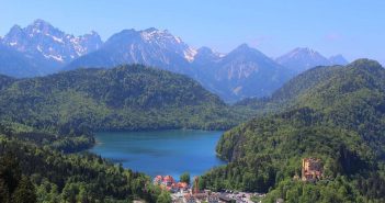 Les lacs de Bavière : des petits coins de paradis entre montagnes et plaines lac Alpsee près de Hohenschwangau et Neuschwanstein
