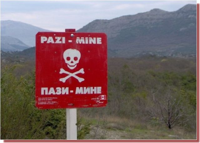 Panneau mines antipersonnel republika srpska bosnie herzégovine
