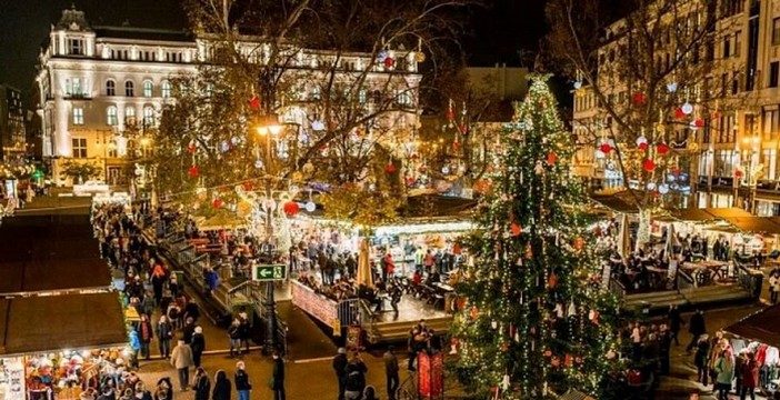 Il était une fois … Noël en Hongrie (et à Budapest) ; traditions de l’Avent marché de noel Budapest