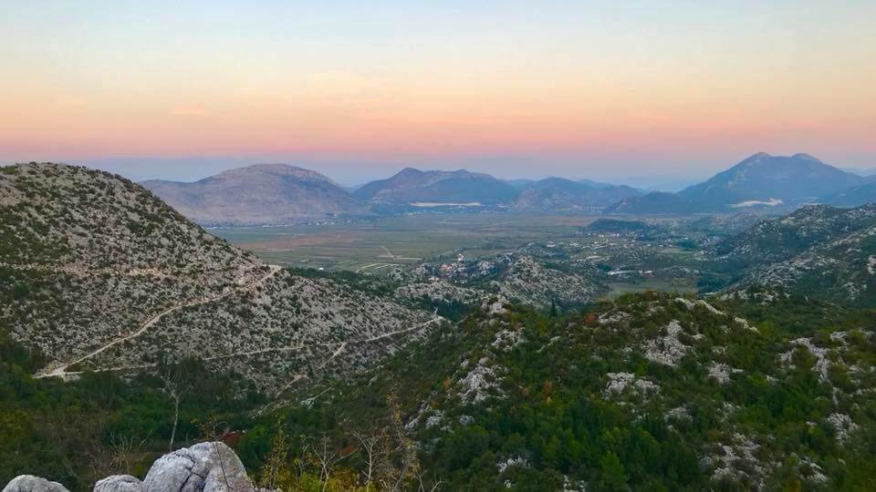 Massifs montagneux en Croatie dans la région de Dubrovnik Neretva