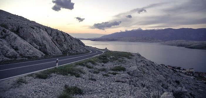 Budget transports en Croatie : quel coût moyen pour aller et voyager en Croatie? route du littoral en Croatie