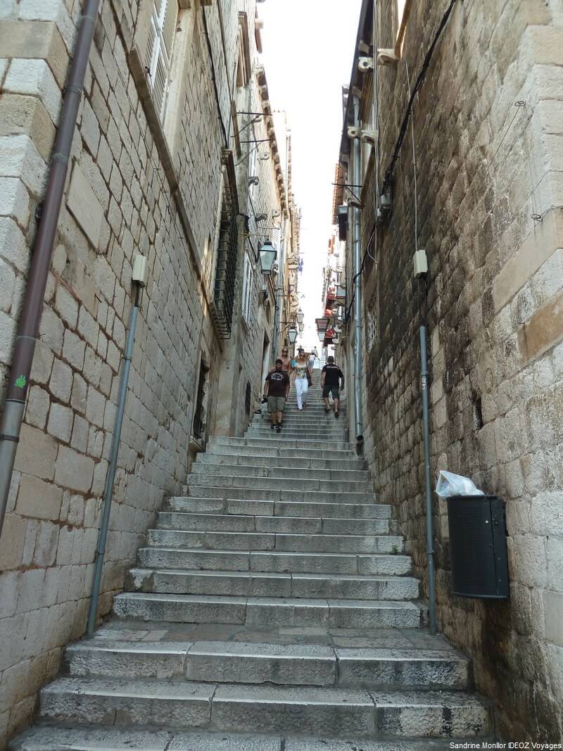 Ruelle et marches à Dubrovnik