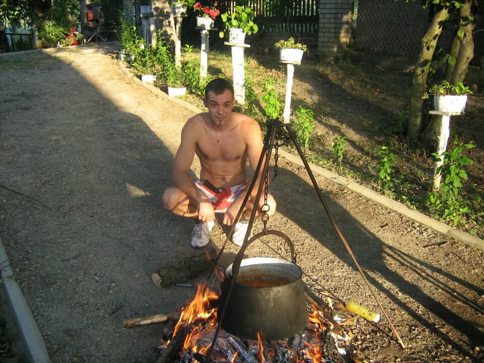 Srdjan Lackovic préparation de la fis paprikas à Bilje