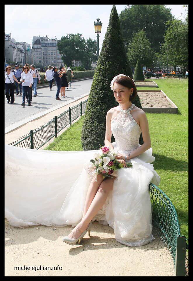 Séance photo d'une jeune mariée chinoise à Paris