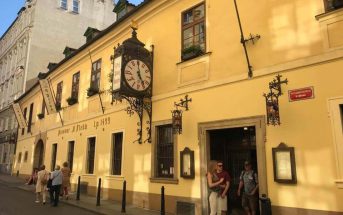 Restaurant U Fleku à Prague : l’attrape touristes à éviter! U Fleku Prague taverne tchèque