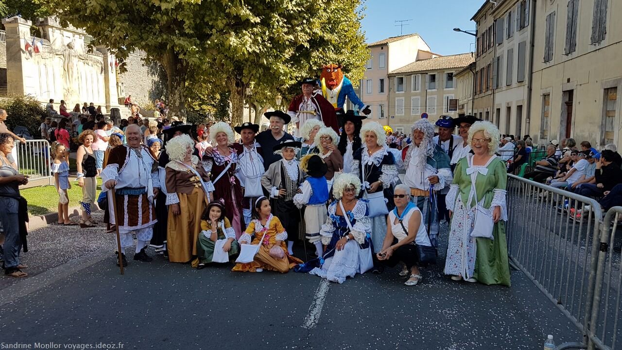 Corso fleuri lors de la fête du cassoulet de Castelnaudary 2018