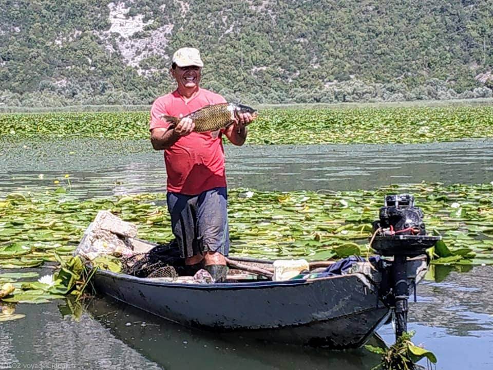Pêche sur le lac Skadar au Montenegro