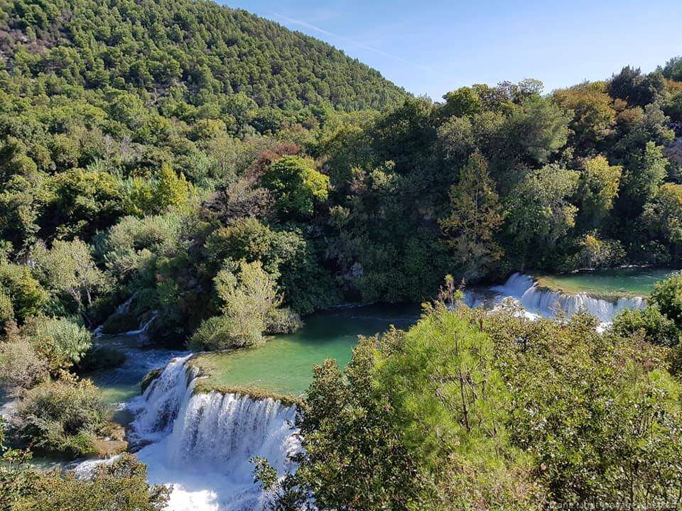 chutes sur la rivière Krka en Dalmatie du nord