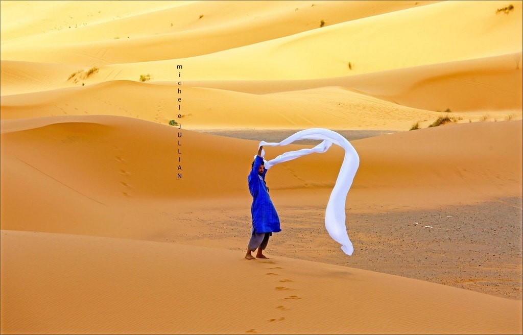 homme dans le désert marocain