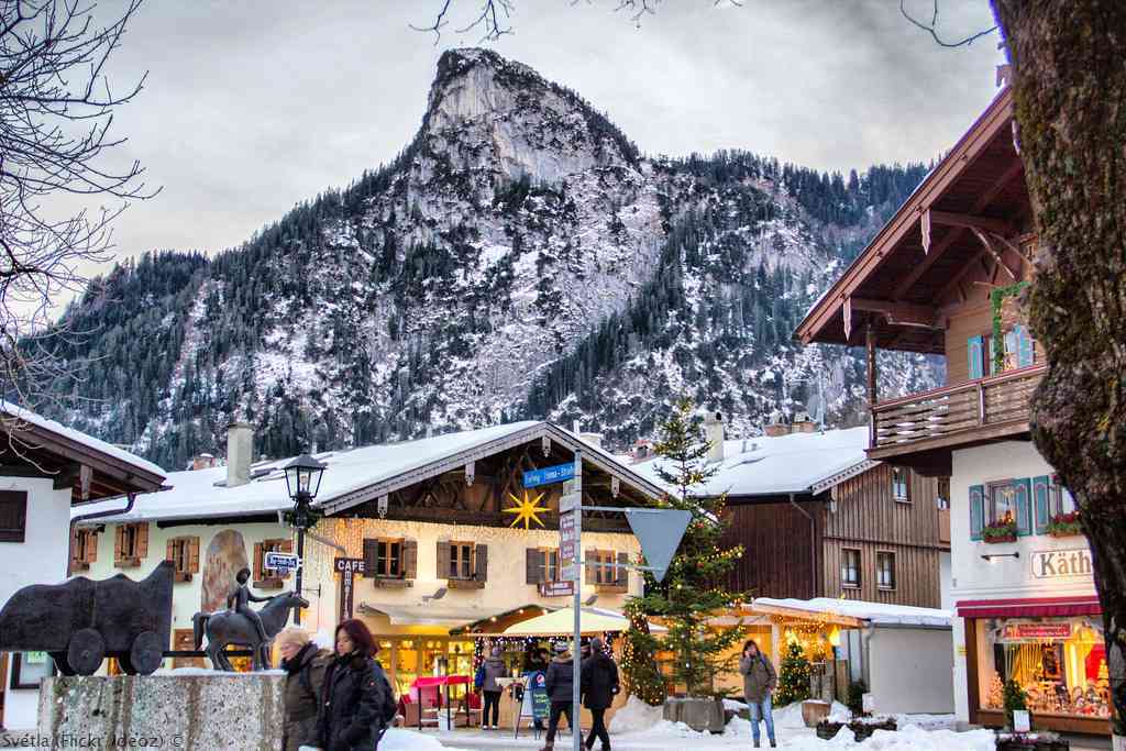 Oberammergau à Noël sous la neige