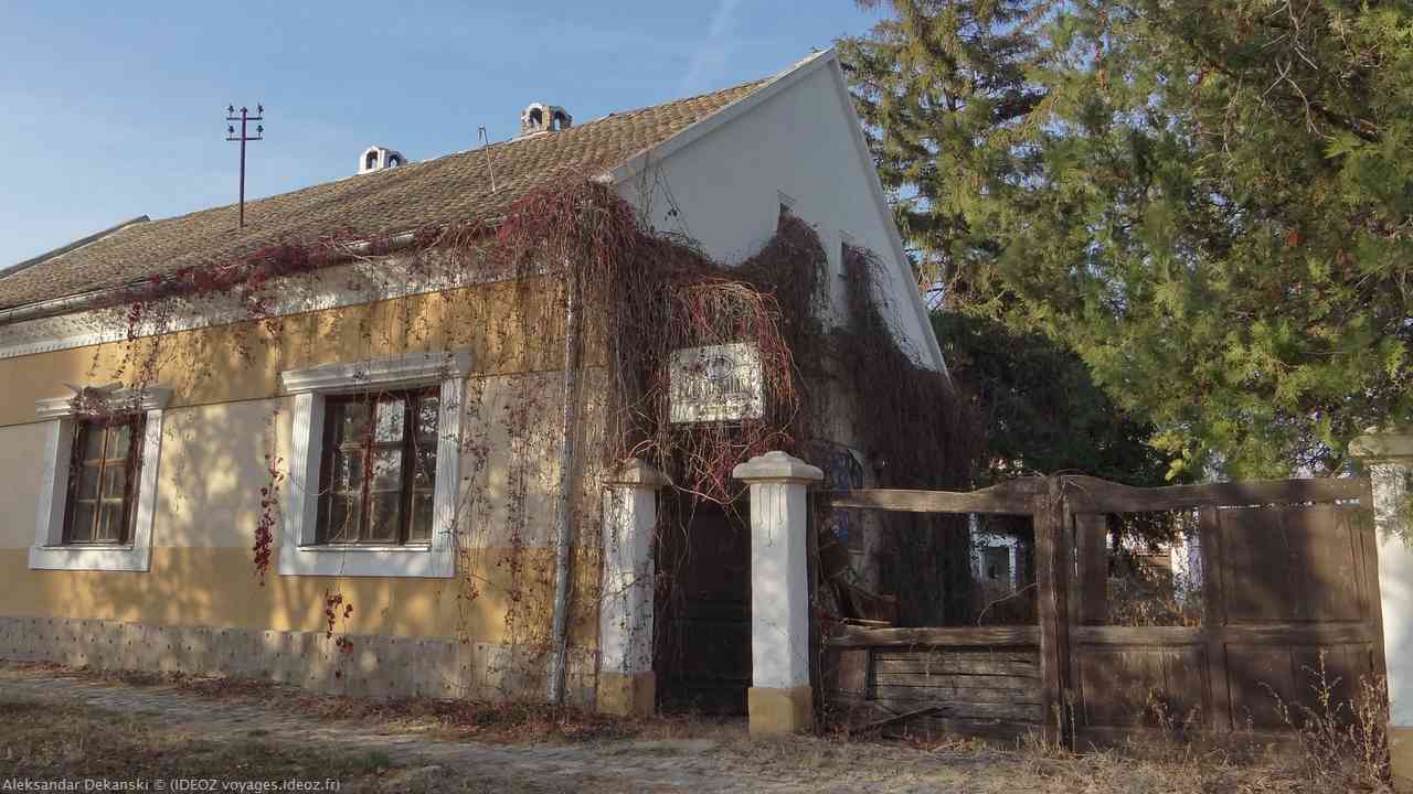 Krcedin maisons en voïvodine en serbie