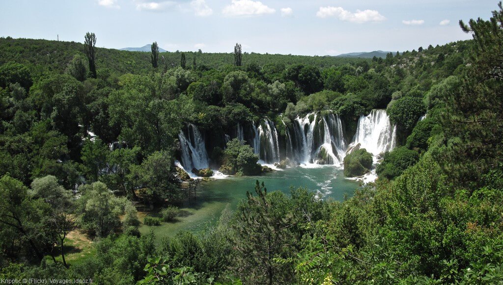 Chutes du parc naturel de Kravice en Bosnie Herzégovine