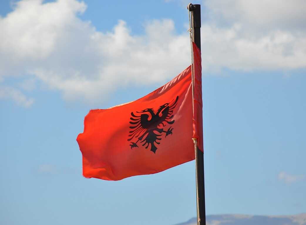 drapeau albanais