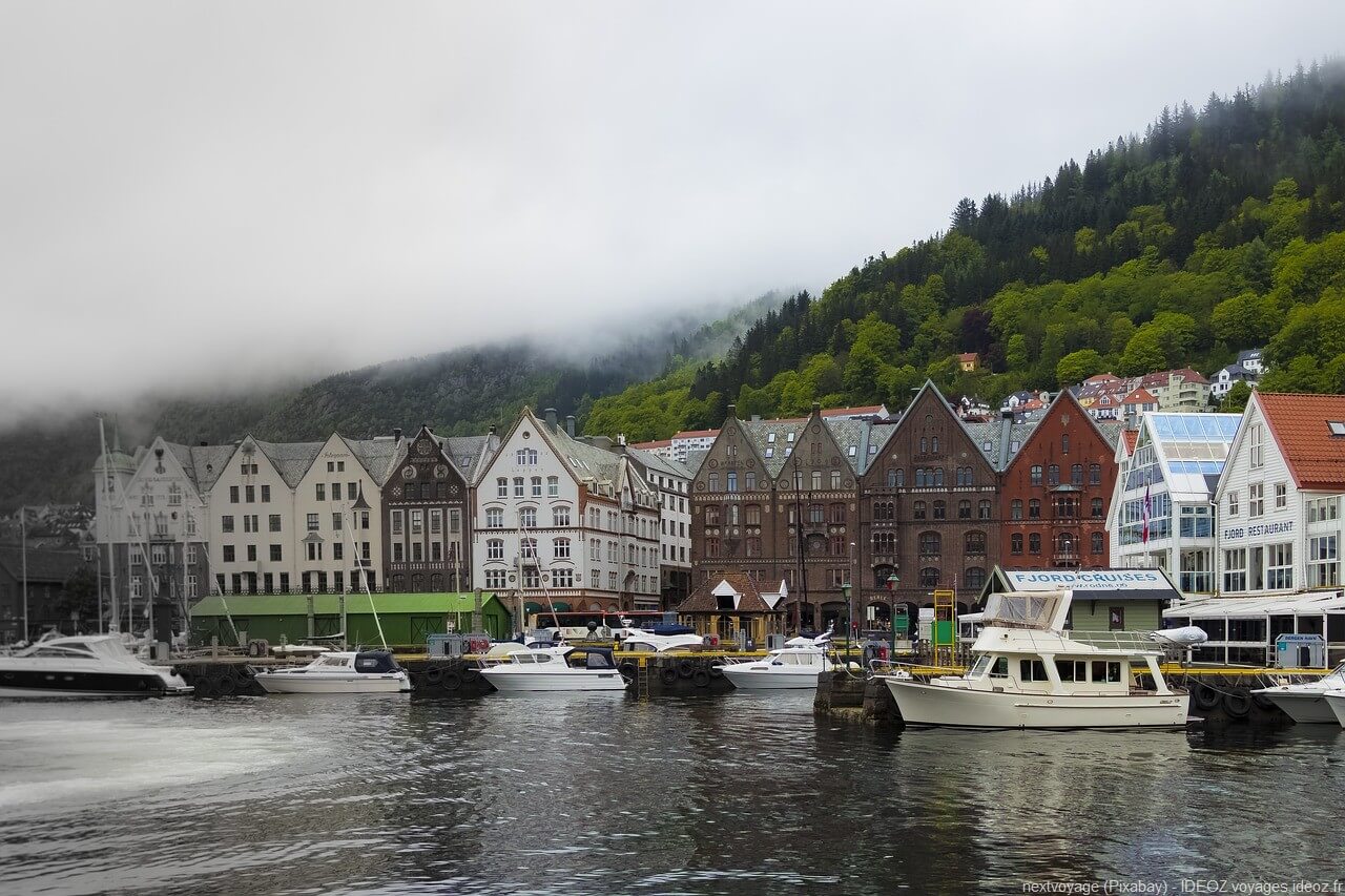 Bergen dans le brouillard