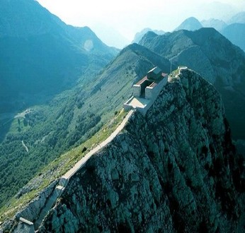Mausolée du mont Lovcen Montenegro