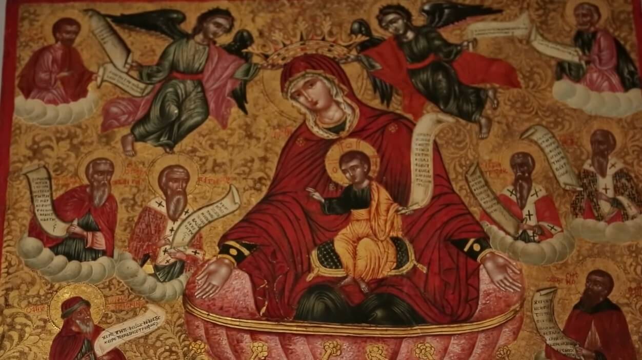 fresques de la vierge et l'enfant dans le monastère krka