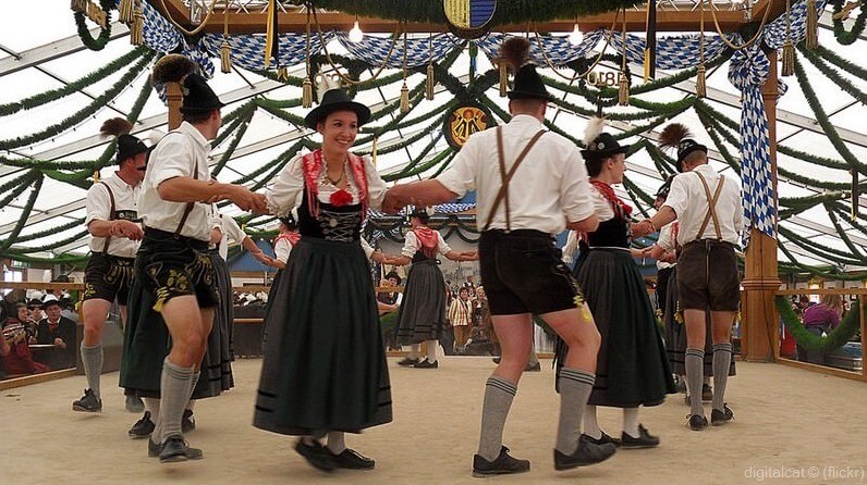 danseurs folkloriques Oktokberfest à Munich (1)