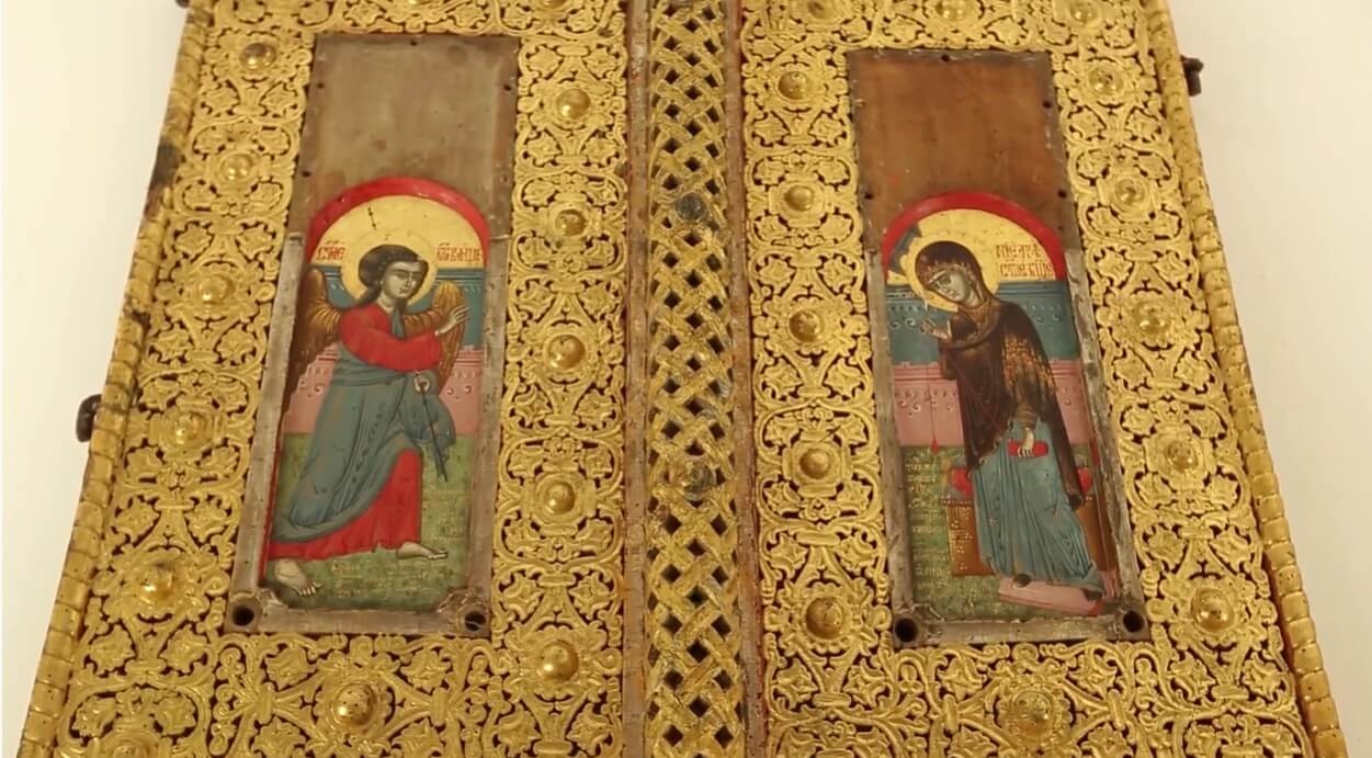 icones précieuses dans l'église du monastère krka