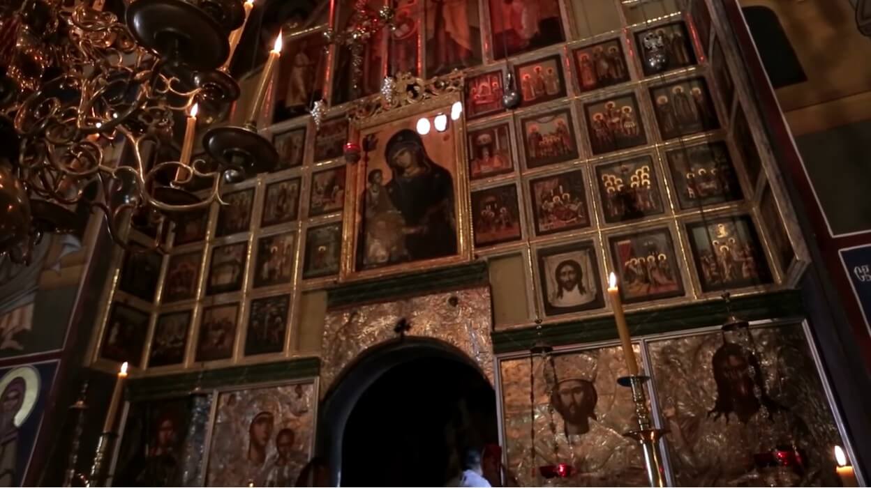 tableaux et icones dans le monastère krka