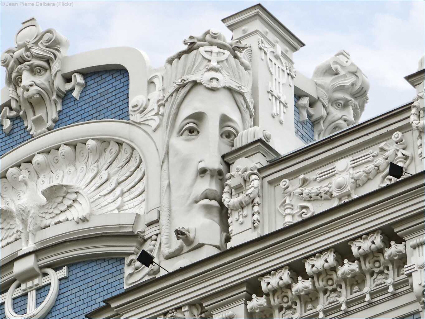 Ornements typiques du jugendstil à Riga, bâtiment réalisé par  Mikhail Eisenstein sur l'avenue Elizabetes Iela