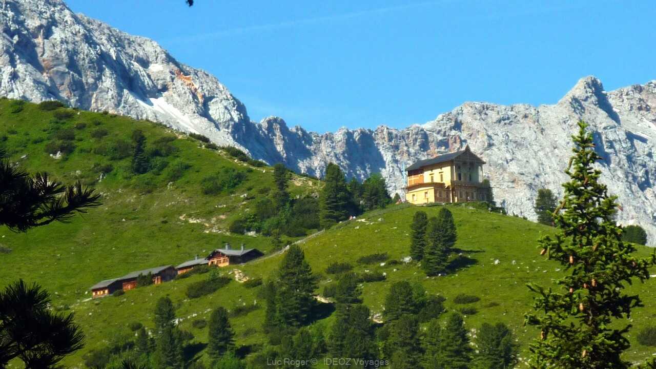 randonnée jusqu'au refuge alpin de schachenhaus  