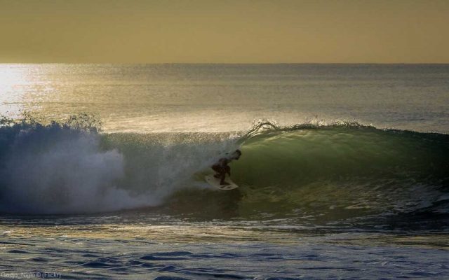 surf lors de vacances à seignosse dans les landes