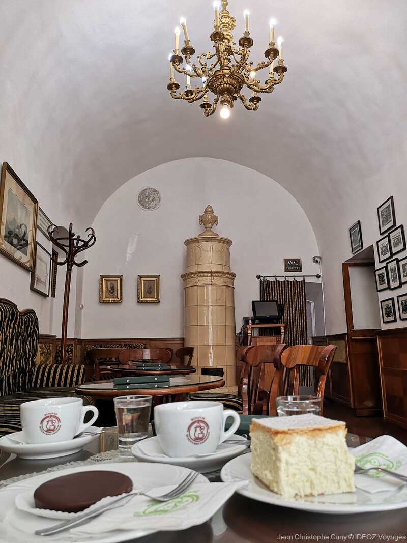 café gourmand dans le quartier du château de Budapest