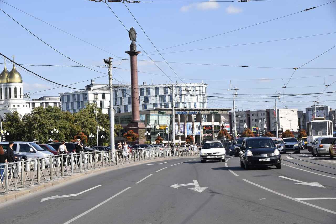 circulation sur un boulevard de kaliningrad