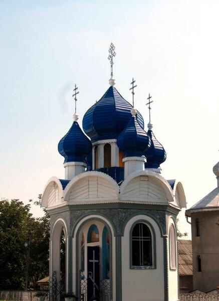 église dans les carpates ukrainiennes