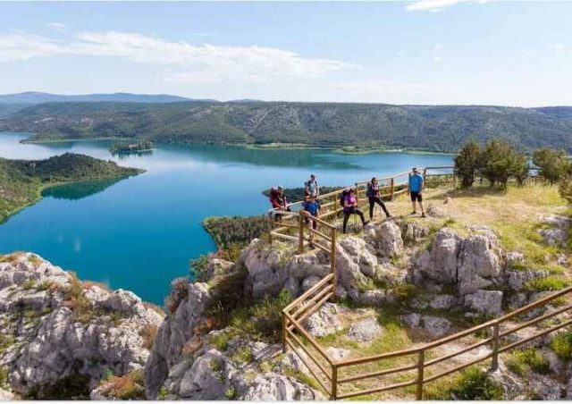 belvedere rogovo riviere krka depuis roski slap rupa